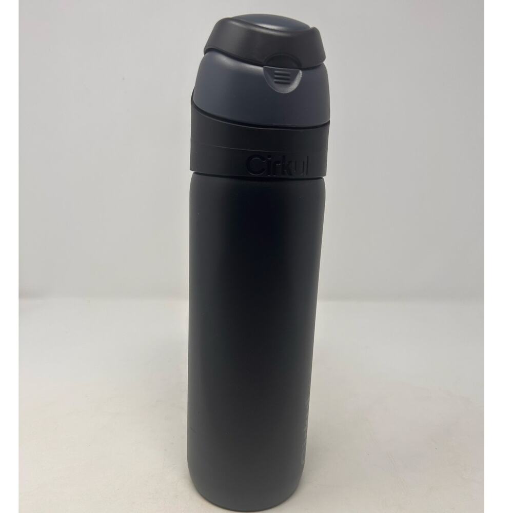 Cirkul Black Color 26 oz. Straw Sip Flip Bottle